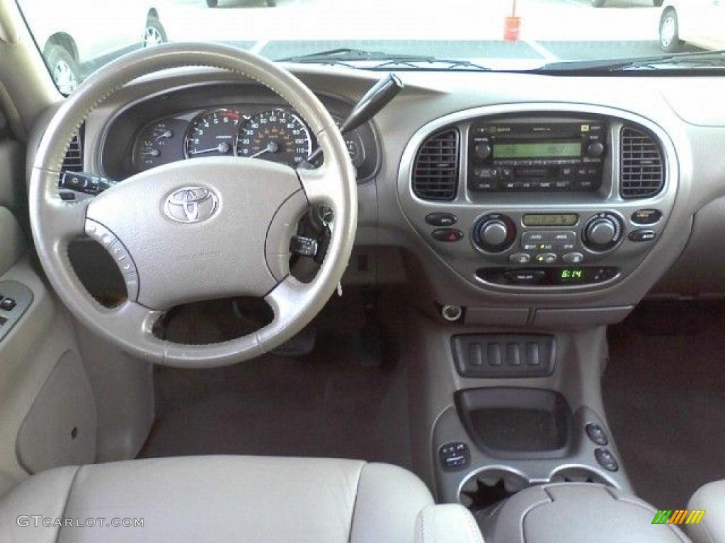 2005 Toyota Sequoia Limited Controls Photo #37999085