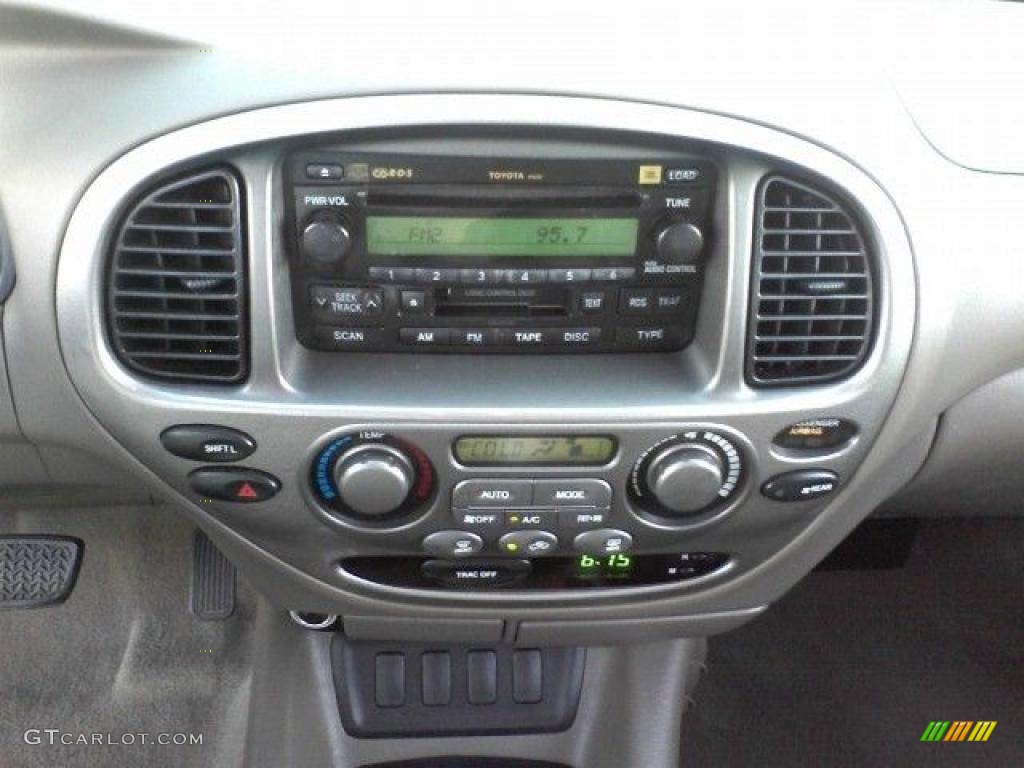 2005 Toyota Sequoia Limited Controls Photo #37999142