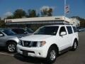 Avalanche White - Pathfinder SE 4x4 Photo No. 1