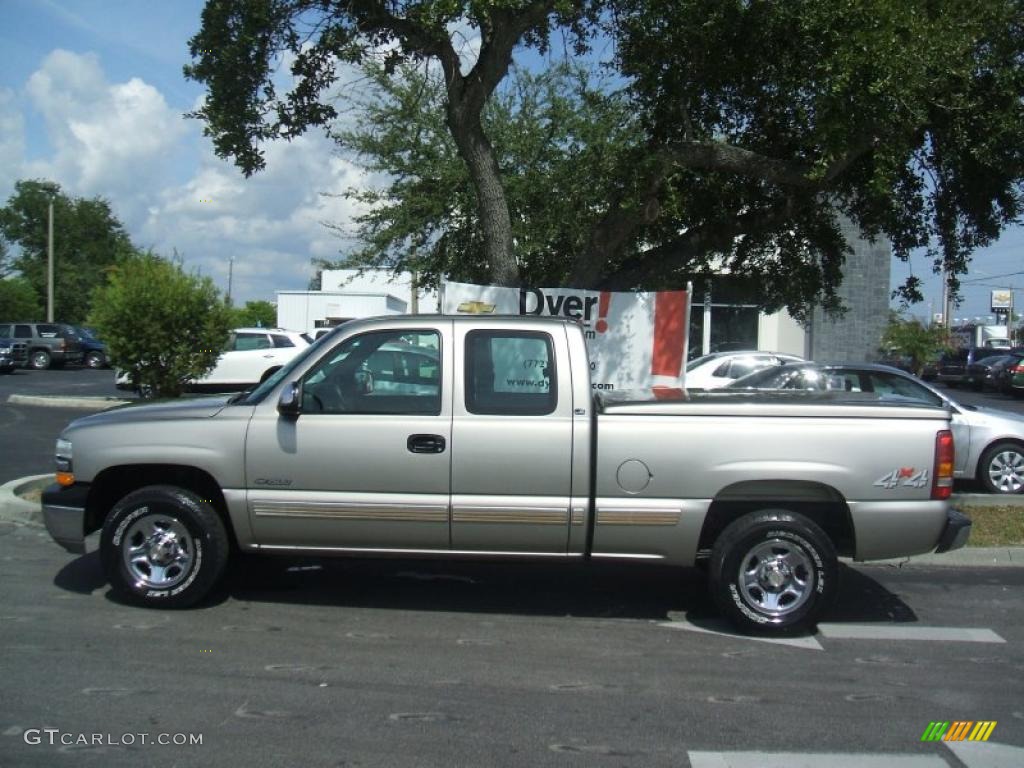 2002 Silverado 1500 LS Extended Cab 4x4 - Light Pewter Metallic / Graphite Gray photo #3