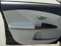 Black - Venza AWD Photo No. 6