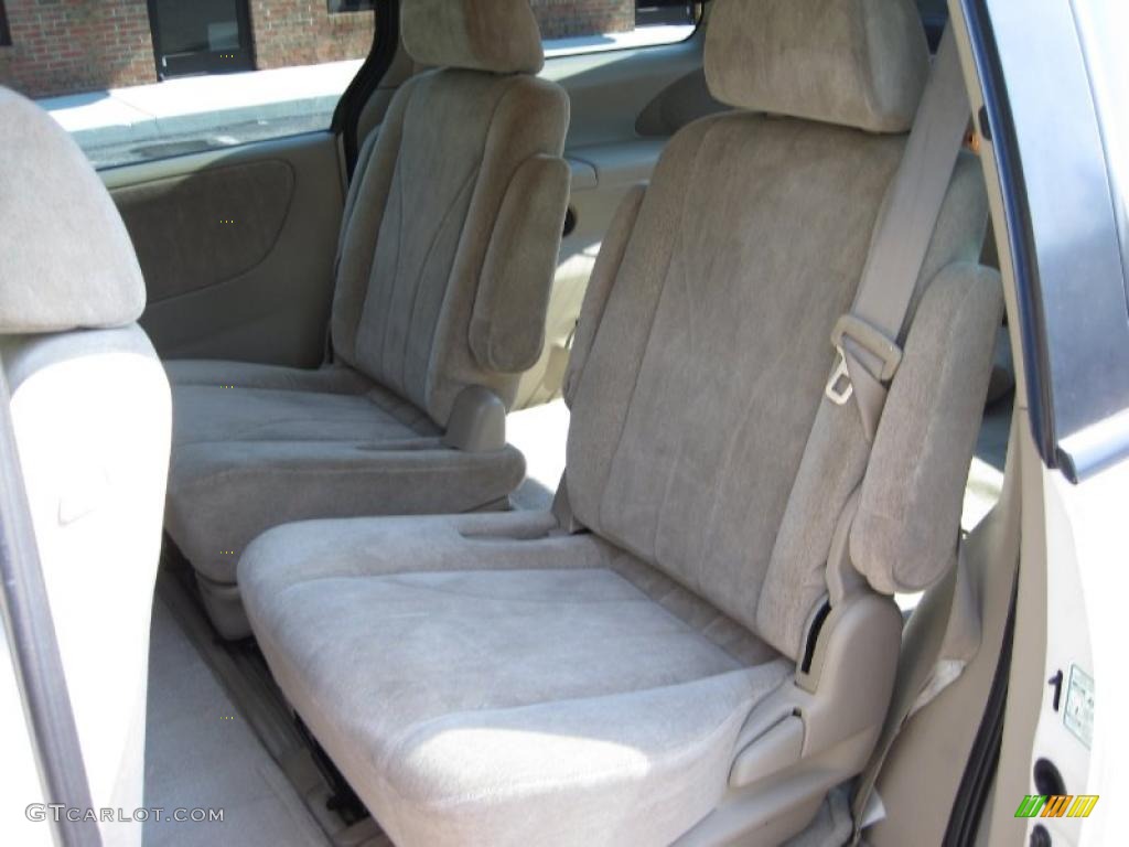 2000 Mazda MPV DX Interior Color Photos