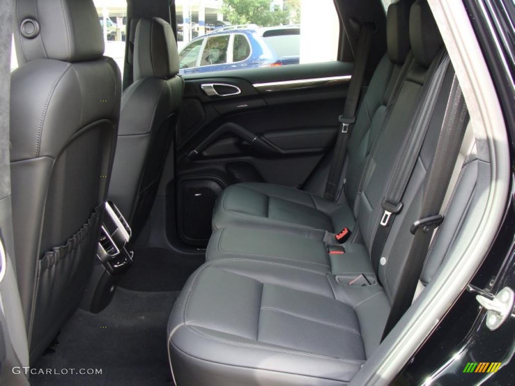 Black Interior 2011 Porsche Cayenne Turbo Photo #38002798