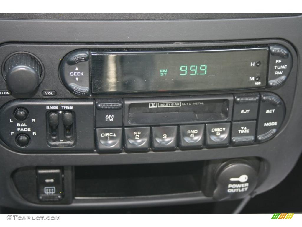 2004 Dodge Neon SE Controls Photos