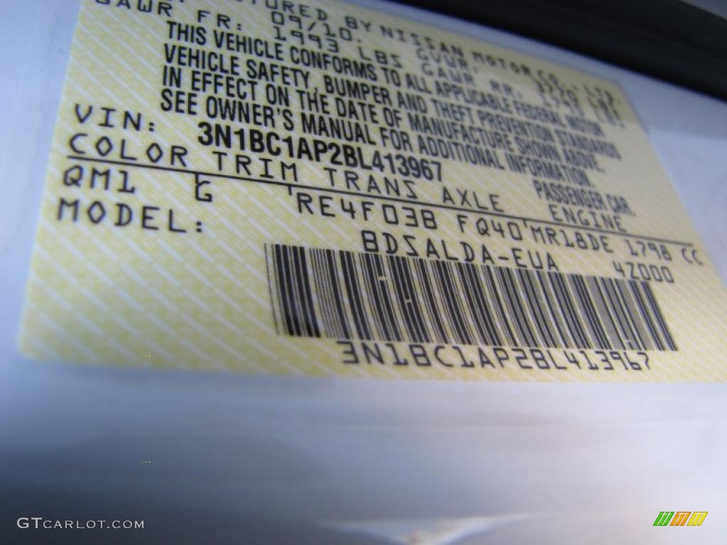 2011 Versa Color Code QM1 for Fresh Powder White Photo #38004226