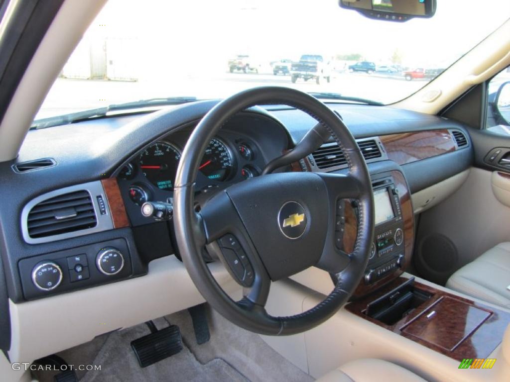 Light Cashmere/Ebony Interior 2008 Chevrolet Suburban 1500 LTZ 4x4 Photo #38005078