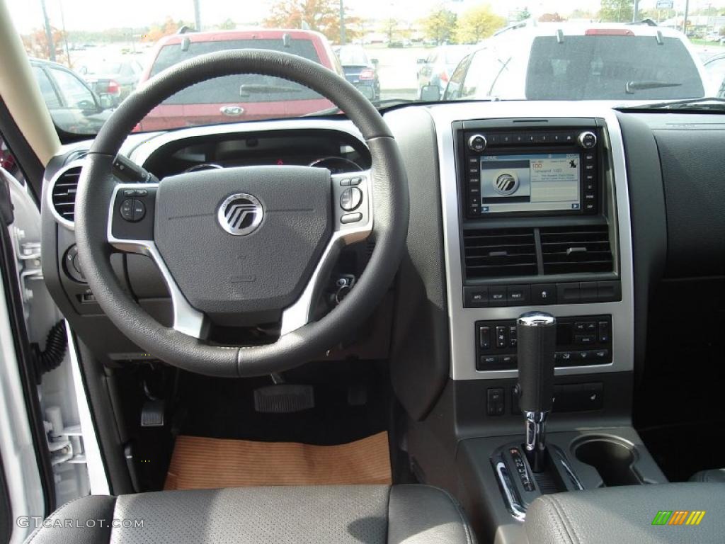 2010 Mercury Mountaineer V8 Premier AWD Charcoal Black Dashboard Photo #38005122