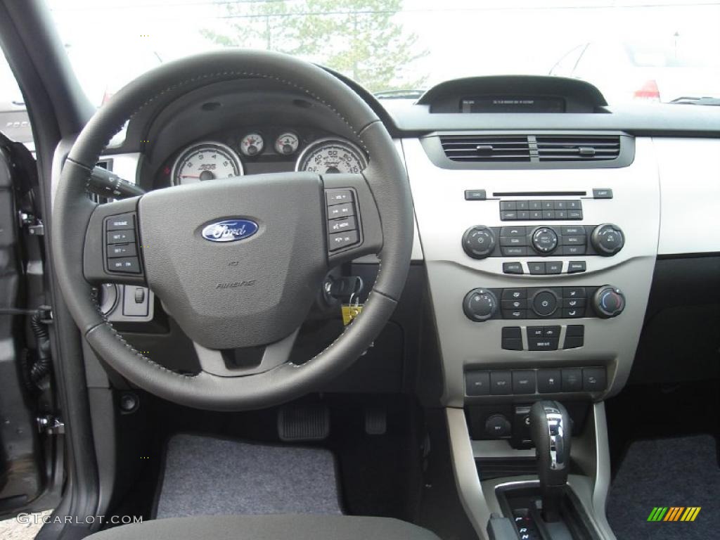 2011 Ford Focus SES Sedan Charcoal Black Dashboard Photo #38006158