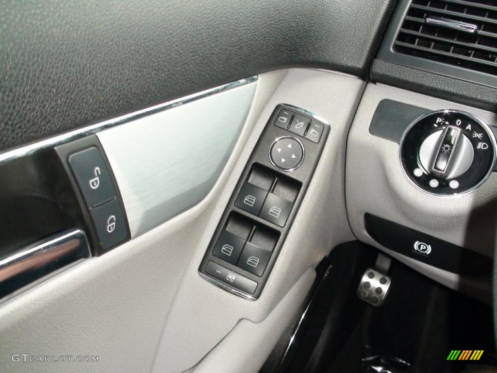 2008 Mercedes-Benz C 300 Sport Controls Photo #38006634