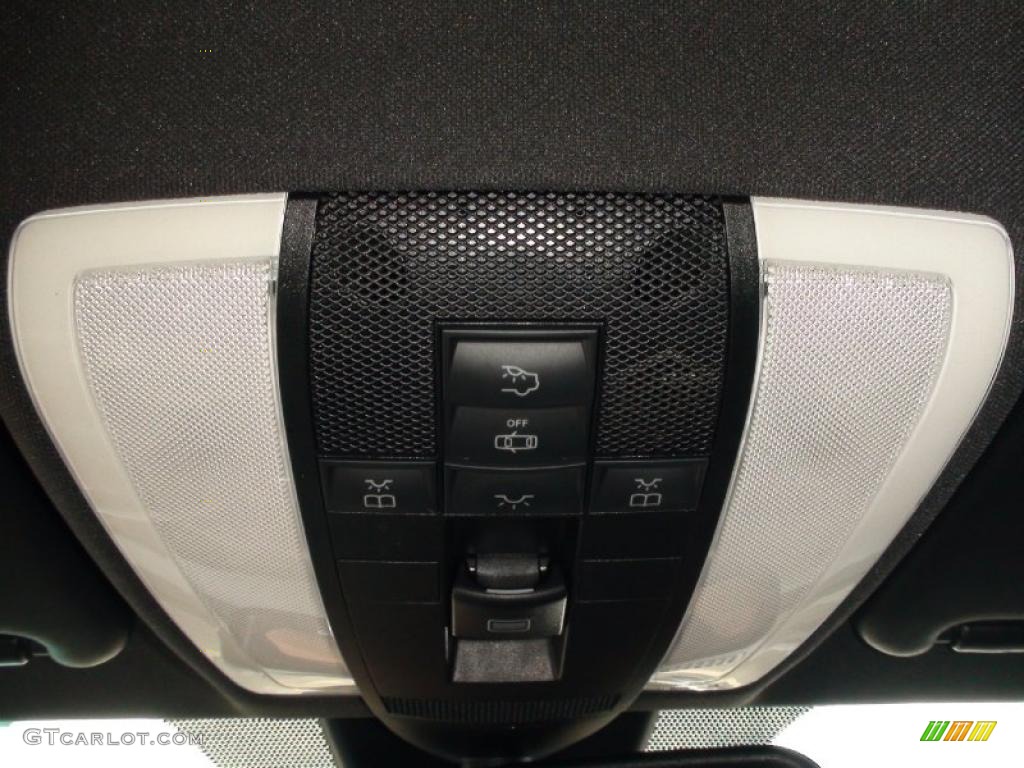 2008 Mercedes-Benz C 300 Sport Controls Photo #38006714