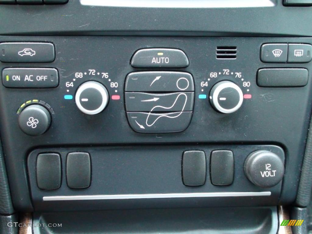 2007 Volvo XC90 3.2 Controls Photo #38007537