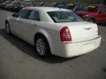 Cool Vanilla - 300 C HEMI Photo No. 4