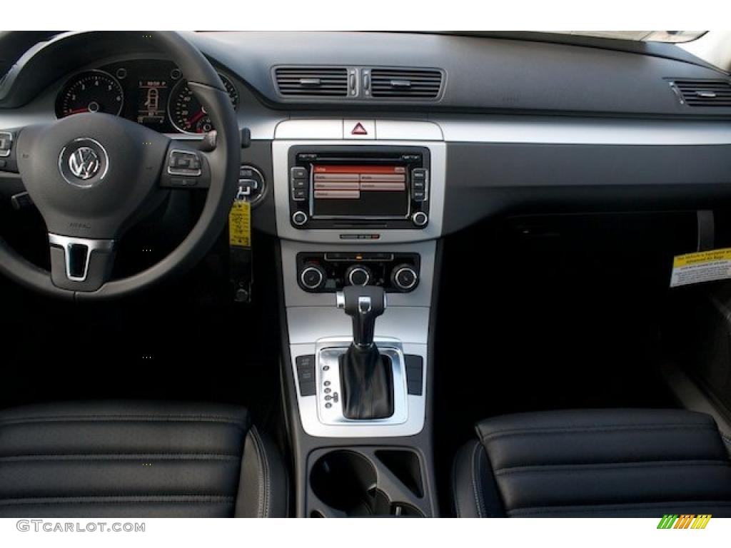 2011 Volkswagen CC Sport Black Dashboard Photo #38008541
