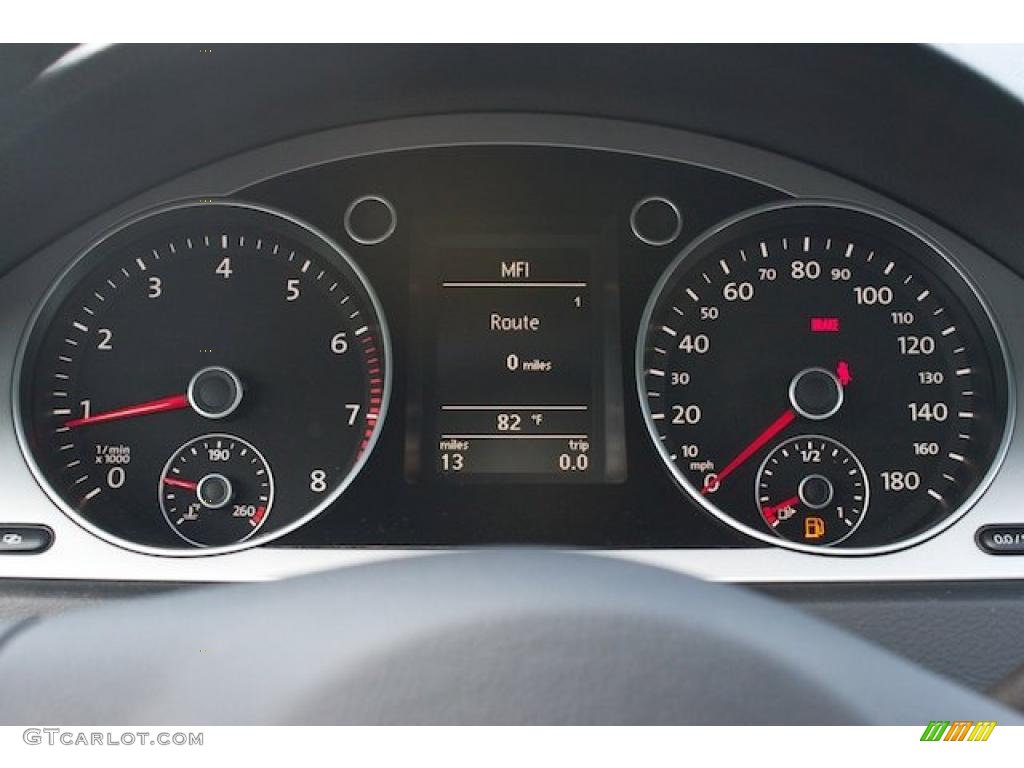 2011 Volkswagen CC Sport Gauges Photo #38008589