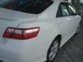 Super White - Camry LE Photo No. 5