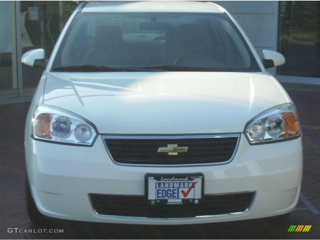 2008 Malibu Classic LT Sedan - White / Cashmere Beige photo #2