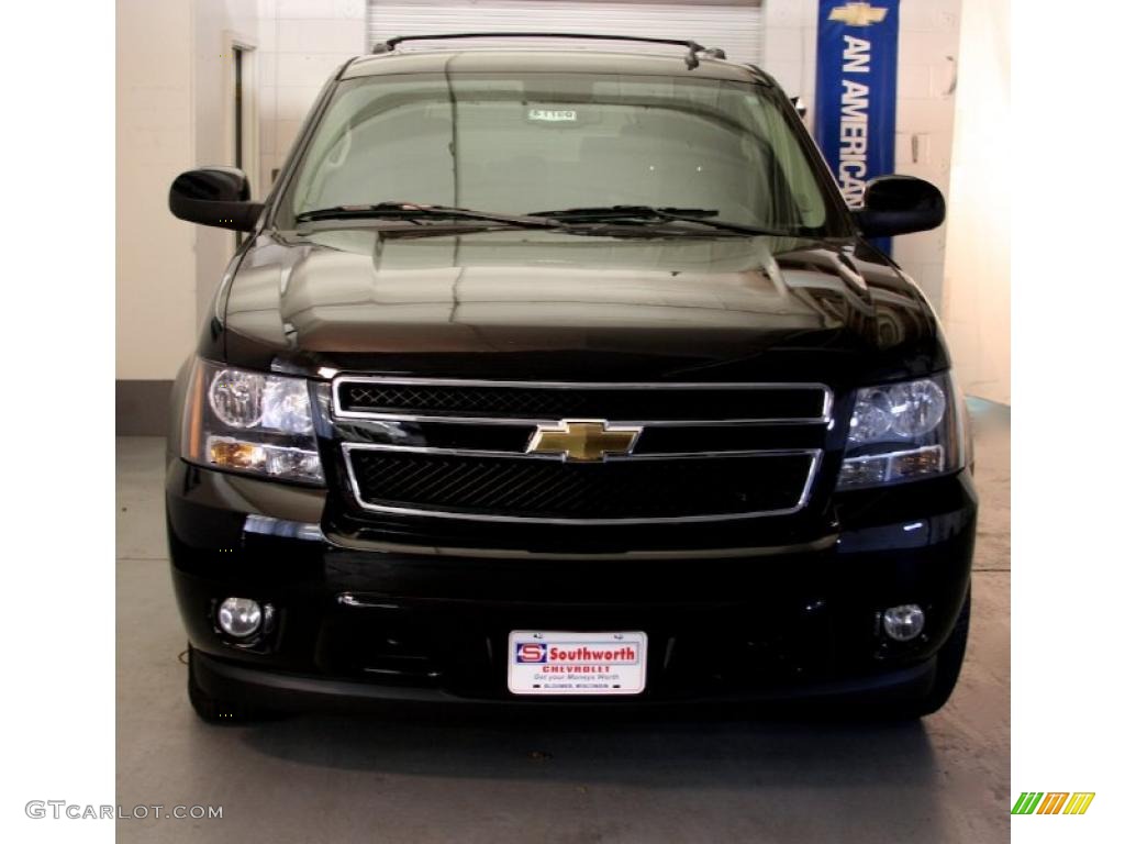 2009 Suburban LT 4x4 - Black / Ebony photo #3