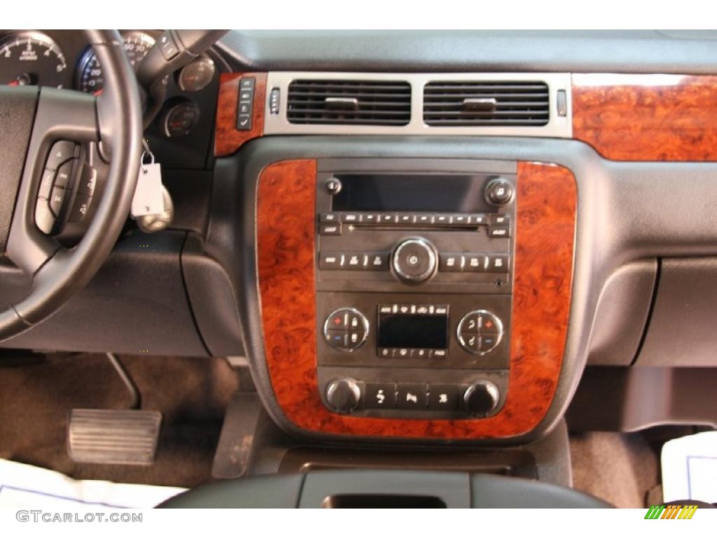 2009 Suburban LT 4x4 - Black / Ebony photo #10