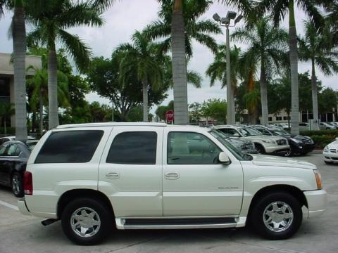 2005 Cadillac Escalade  Data, Info and Specs