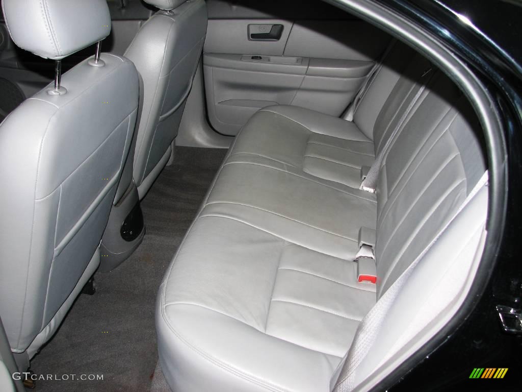 2005 Sable LS Sedan - Black / Medium Graphite photo #6