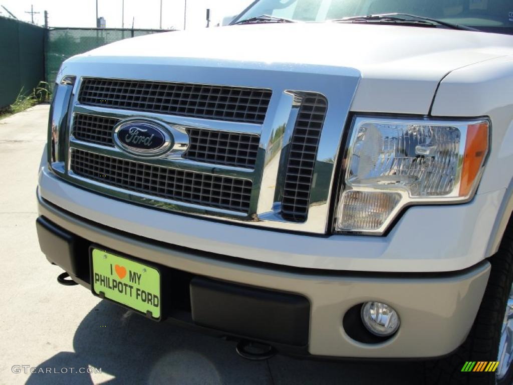 2010 F150 Lariat SuperCrew 4x4 - White Platinum Metallic Tri Coat / Tan photo #9