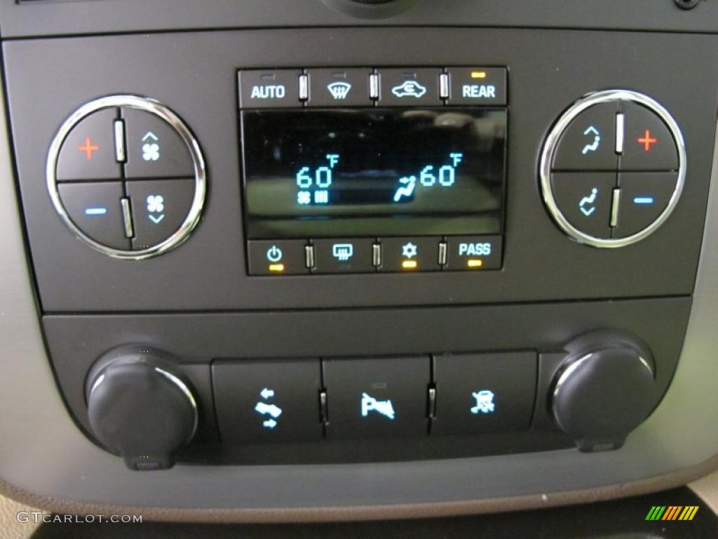 2011 GMC Yukon SLT Controls Photo #38017836