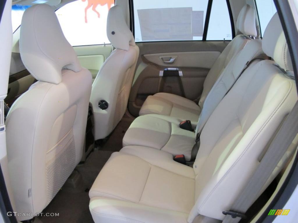 Beige Interior 2011 Volvo XC90 3.2 Photo #38017972