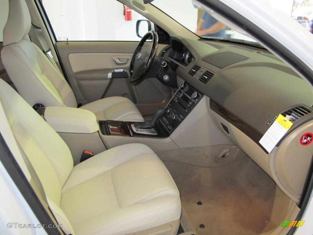 Beige Interior 2011 Volvo XC90 3.2 Photo #38018040