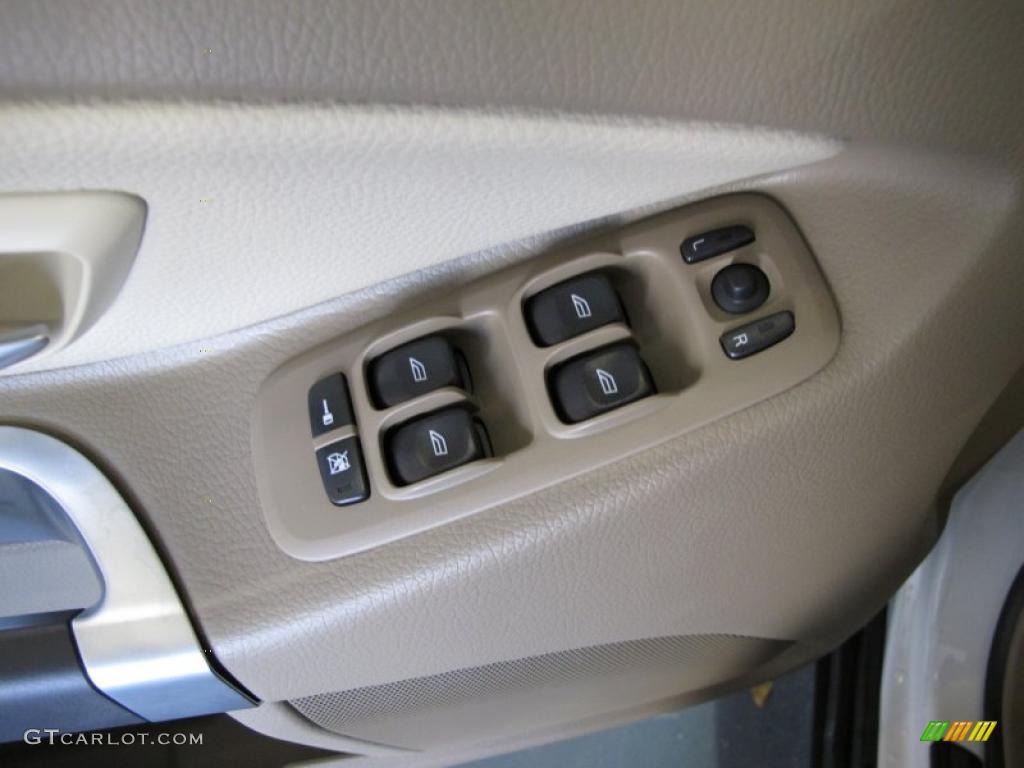 2011 Volvo XC90 3.2 Controls Photo #38018052