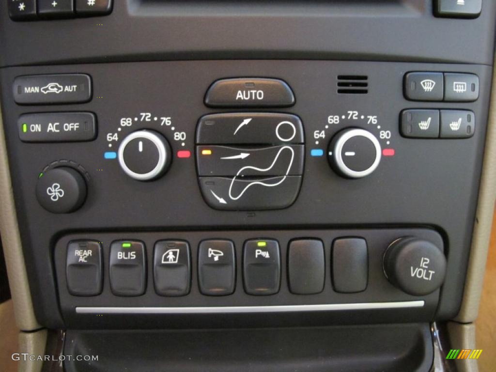 2011 Volvo XC90 3.2 Controls Photo #38018112