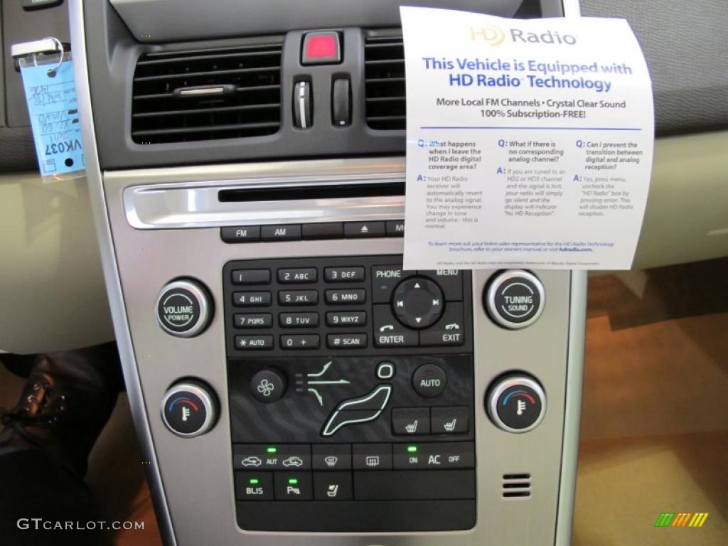 2011 Volvo XC60 3.2 Controls Photo #38018708