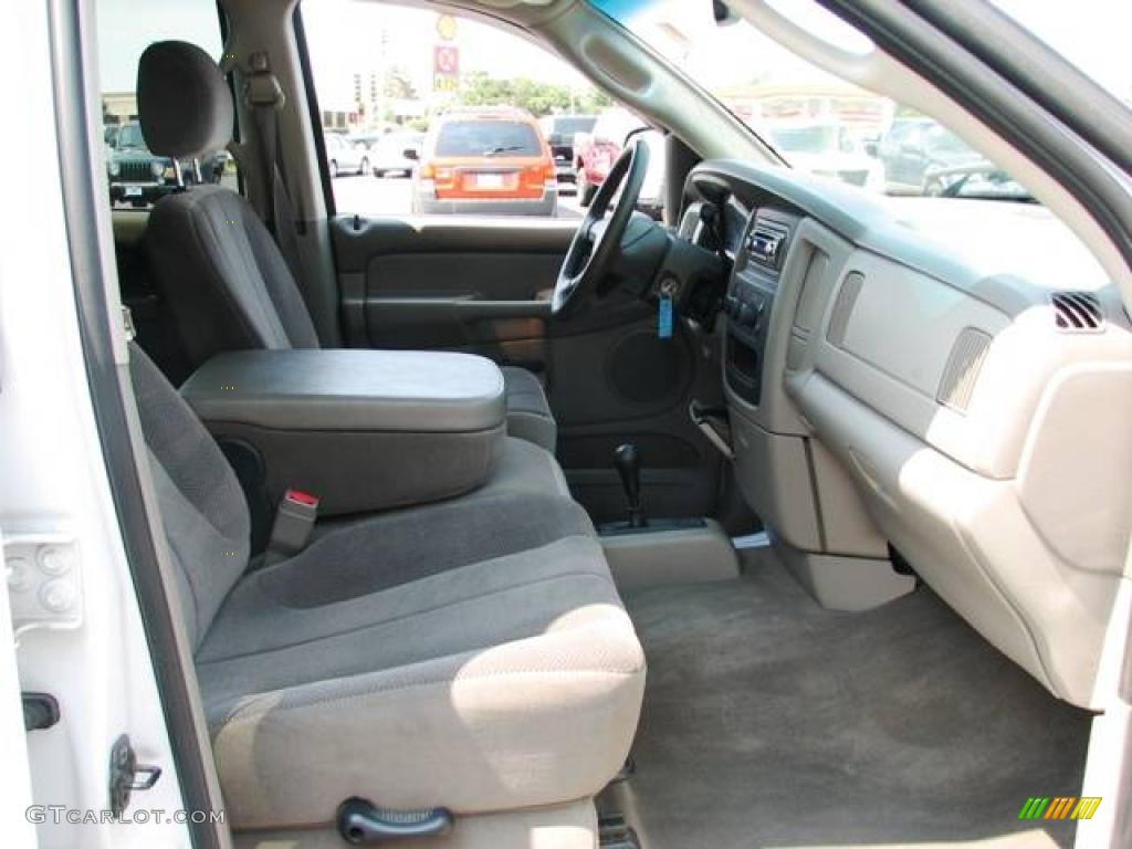 2002 Ram 1500 SLT Quad Cab 4x4 - Bright White / Taupe photo #11