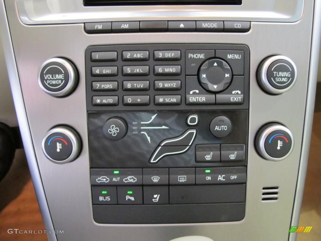 2011 Volvo XC60 3.2 Controls Photo #38019056