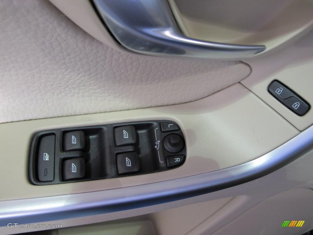 2011 Volvo XC60 3.2 Controls Photo #38019324