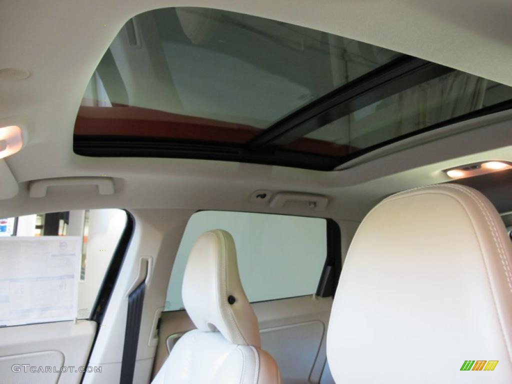 Sandstone Beige Interior 2011 Volvo XC60 3.2 Photo #38019420