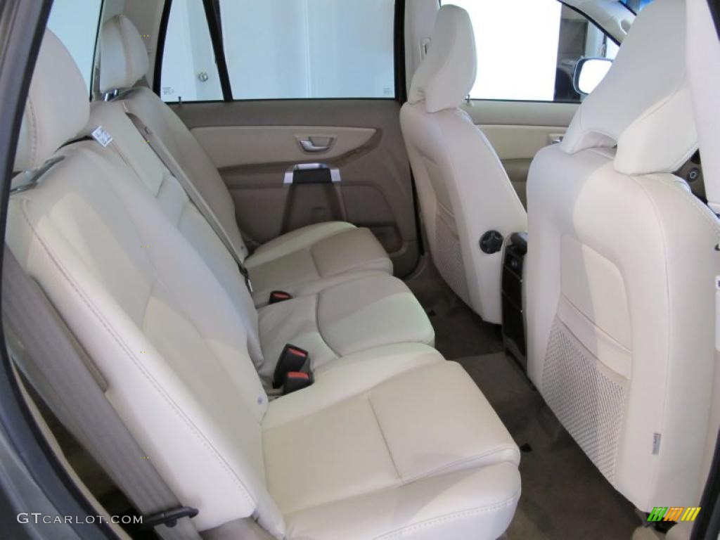 Beige Interior 2011 Volvo XC90 3.2 Photo #38019580