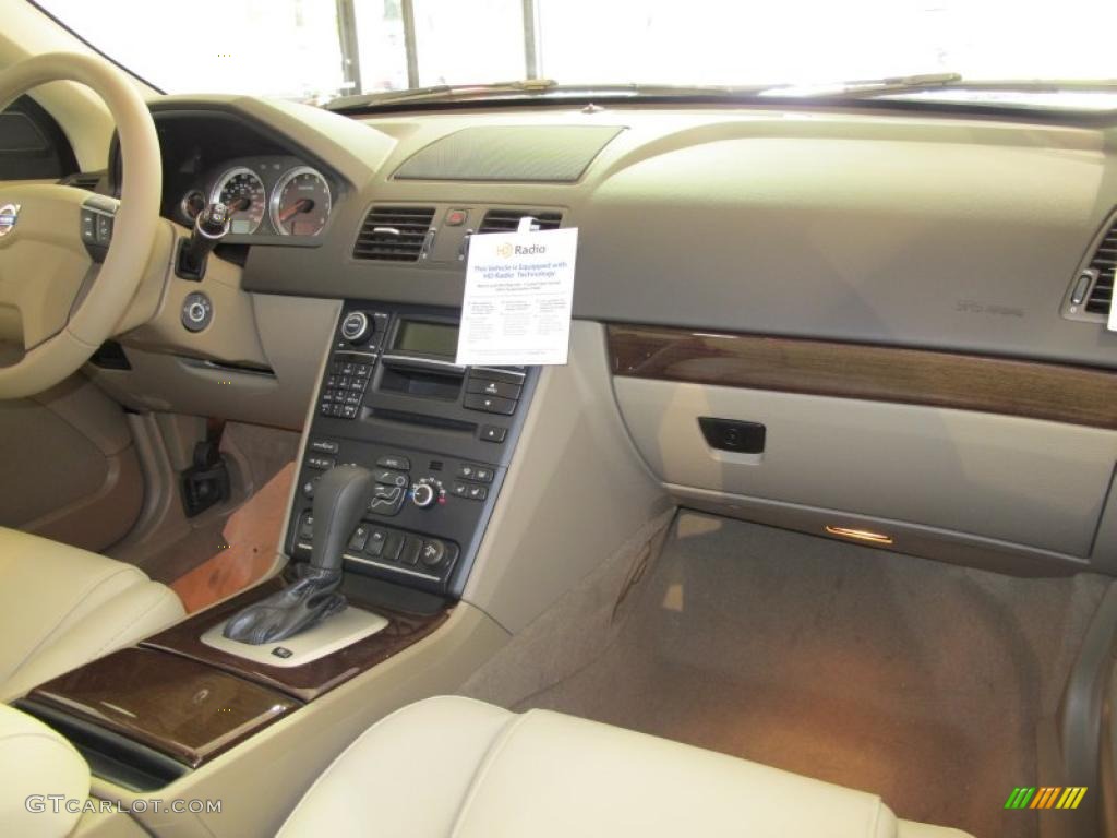 2011 Volvo XC90 3.2 Beige Dashboard Photo #38019596