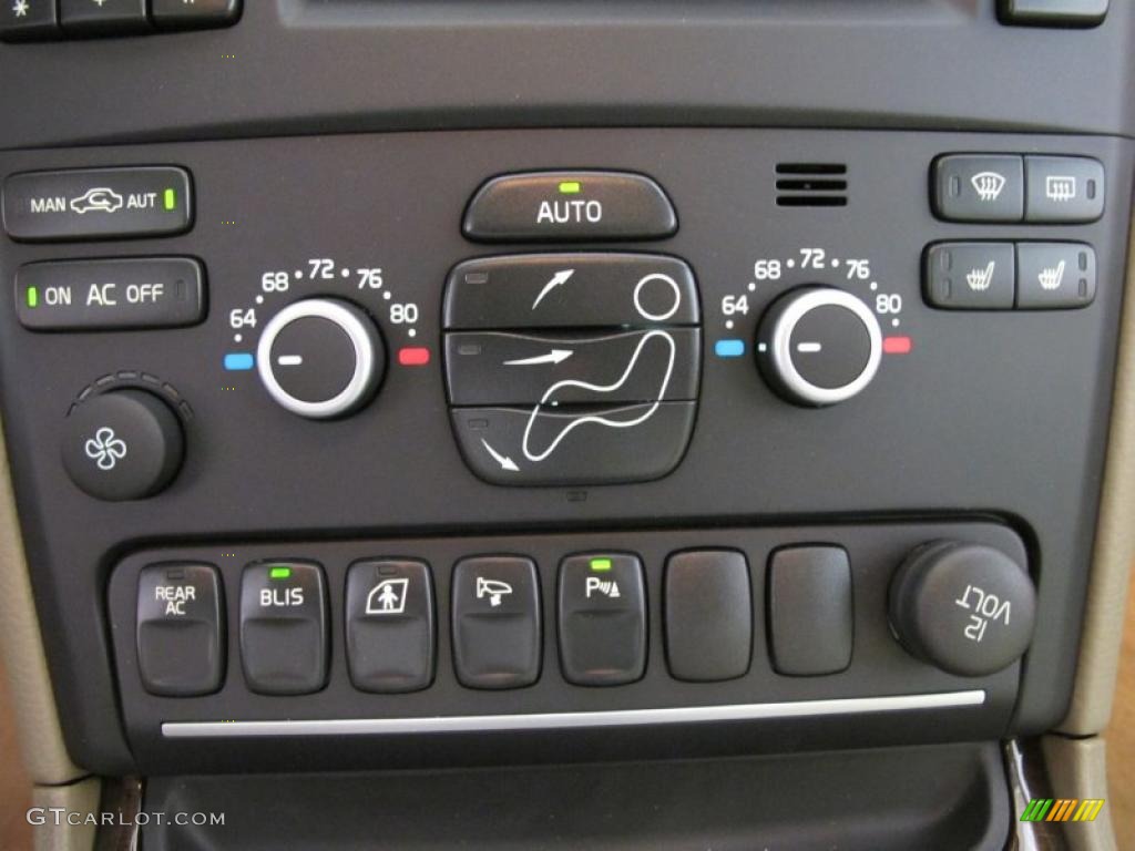 2011 Volvo XC90 3.2 Controls Photo #38019712