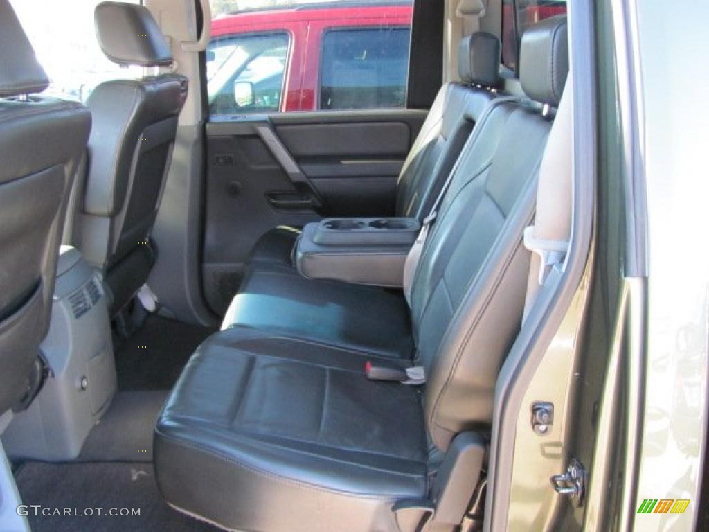 Graphite/Titanium Interior 2005 Nissan Titan LE Crew Cab 4x4 Photo #38019756