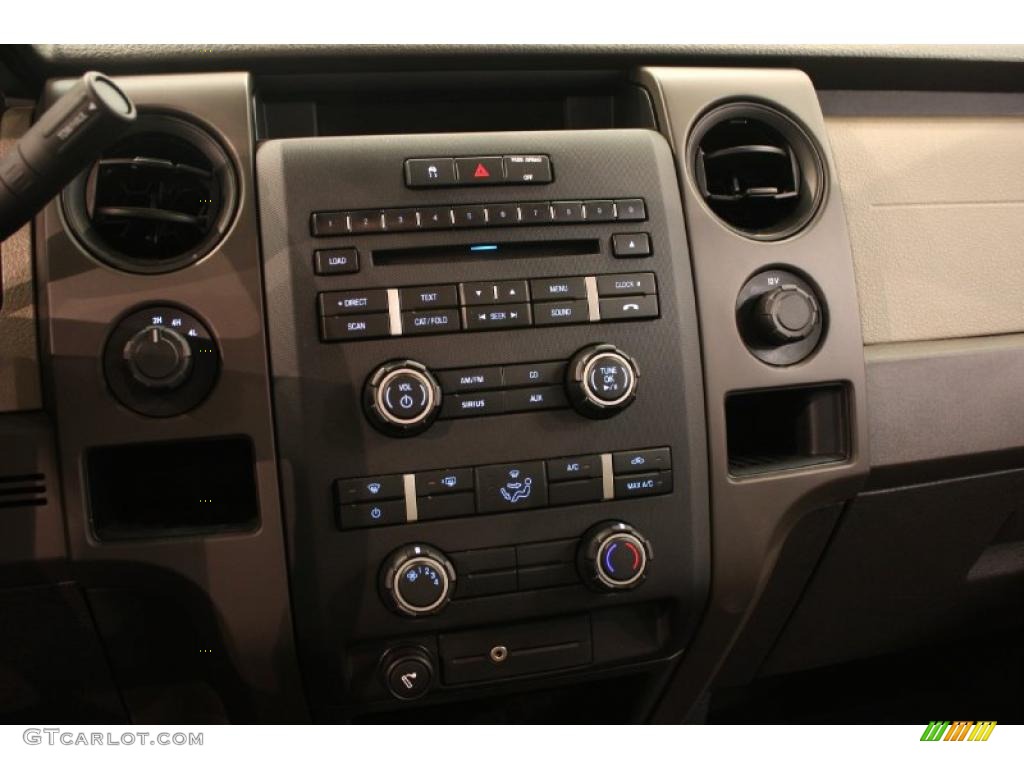 2010 F150 STX SuperCab 4x4 - Tuxedo Black / Black photo #10