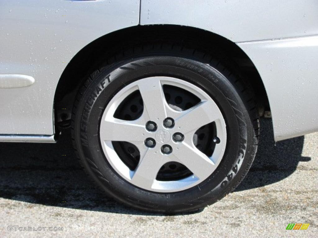 2004 Chevrolet Cavalier LS Sedan Wheel Photo #38024404