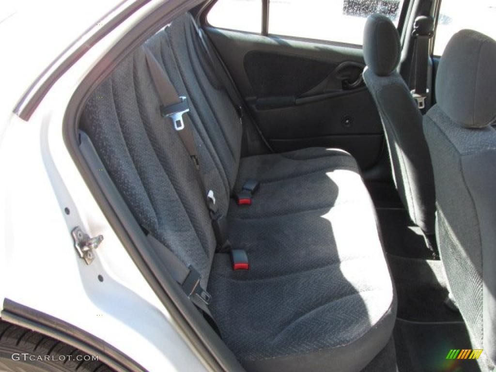 Graphite Interior 2004 Chevrolet Cavalier LS Sedan Photo #38024548