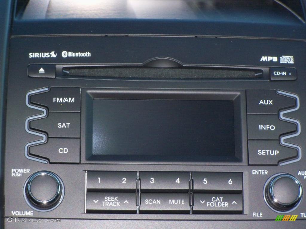 2011 Kia Sorento EX V6 Controls Photo #38027062