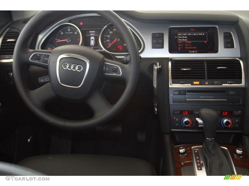 2011 Audi Q7 3.0 TDI quattro Black Dashboard Photo #38027202