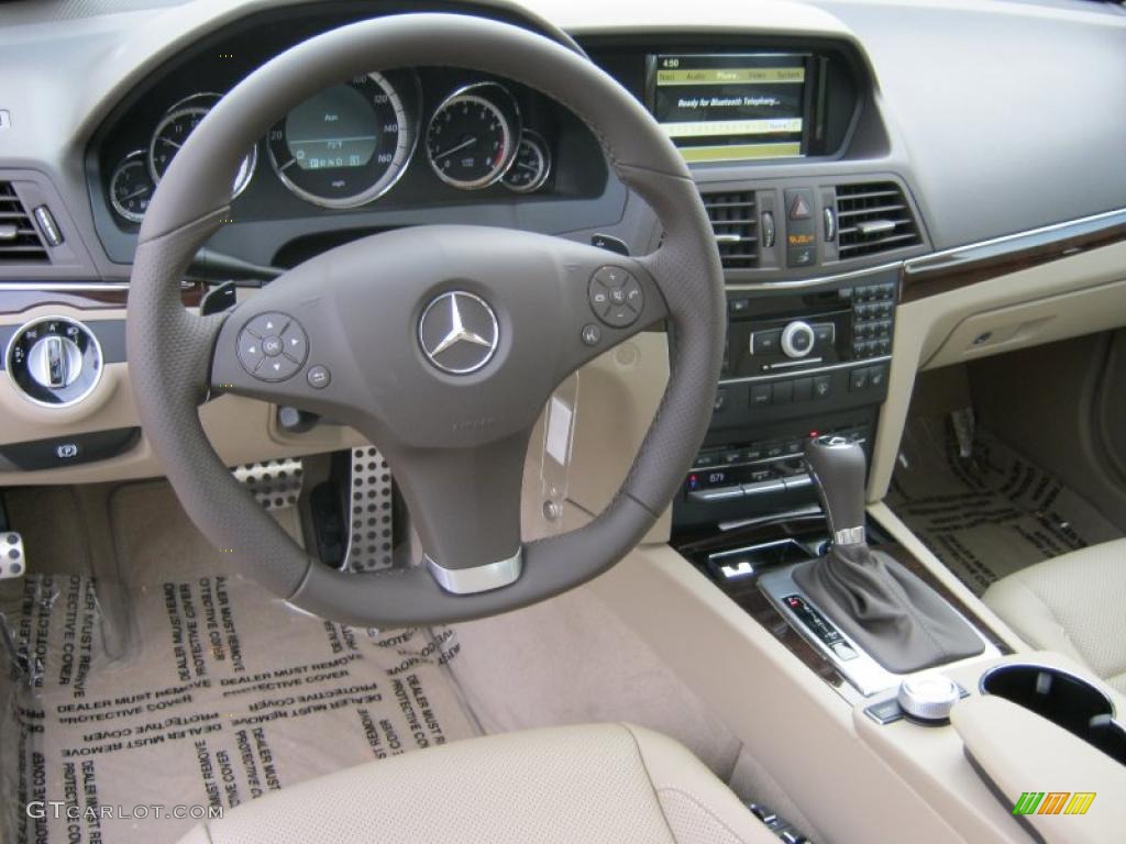 Almond/Mocha Interior 2011 Mercedes-Benz E 550 Coupe Photo #38028726