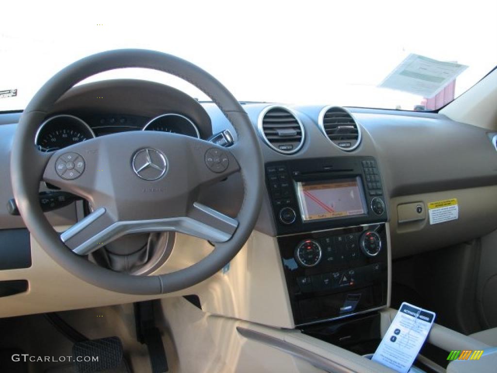 2011 Mercedes-Benz ML 350 BlueTEC 4Matic Cashmere Dashboard Photo #38030832