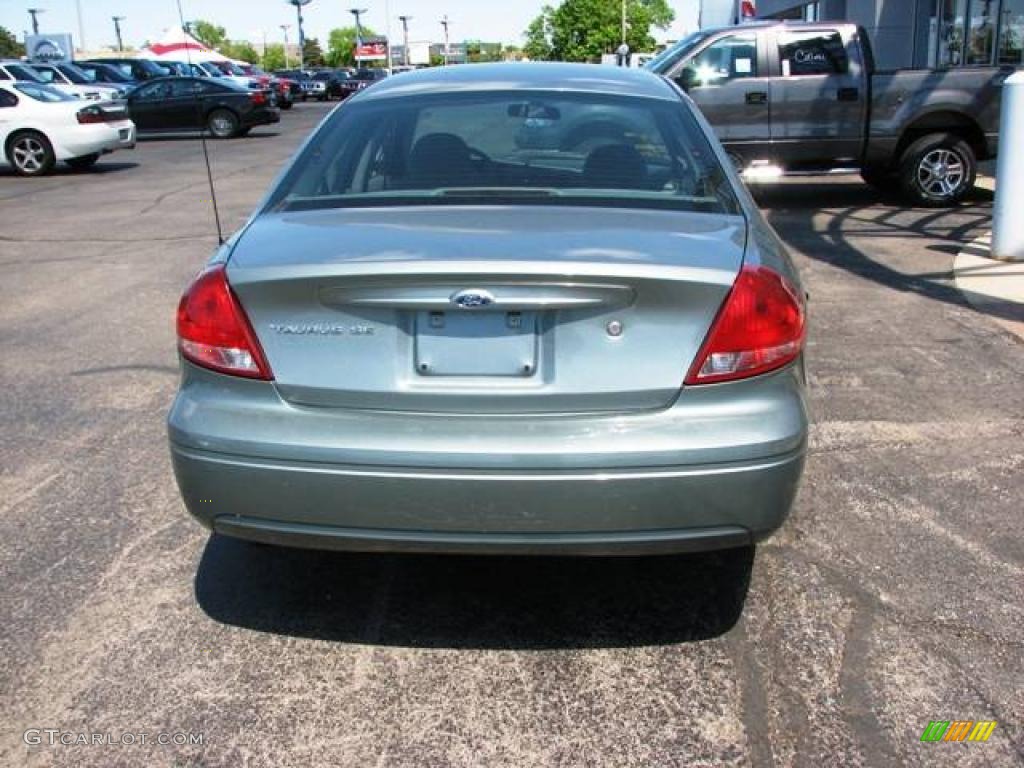 2005 Taurus SE - Light Tundra Metallic / Medium/Dark Flint photo #5