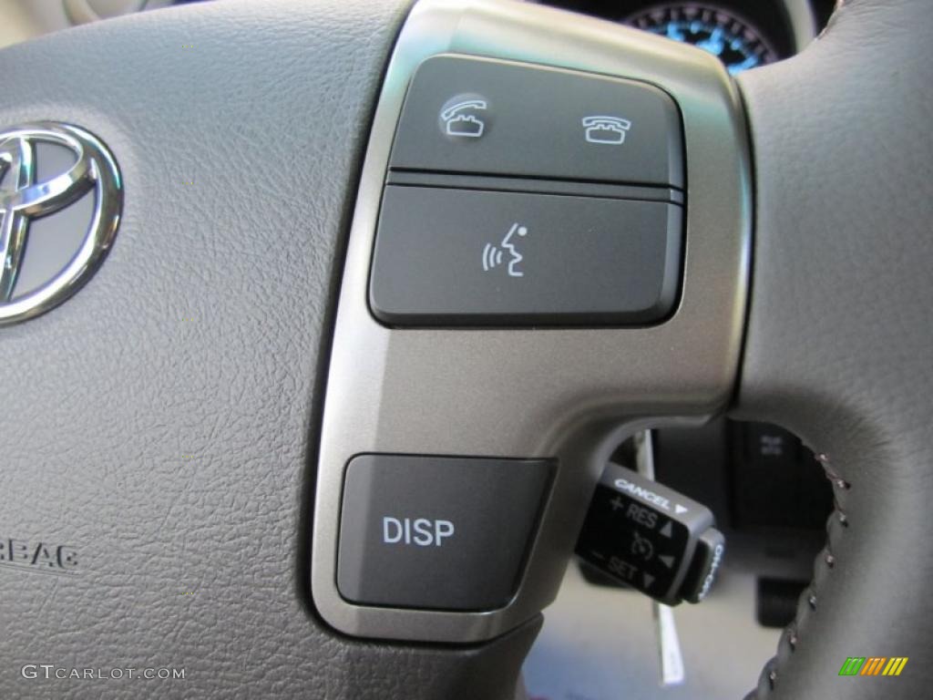 2010 Toyota Land Cruiser Standard Land Cruiser Model Controls Photo #38035465