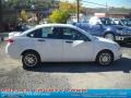 White Suede - Focus SE Sedan Photo No. 2