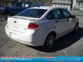 White Suede - Focus SE Sedan Photo No. 3